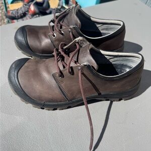 Keen Men's Brown Leather Lace-Up Oxfords